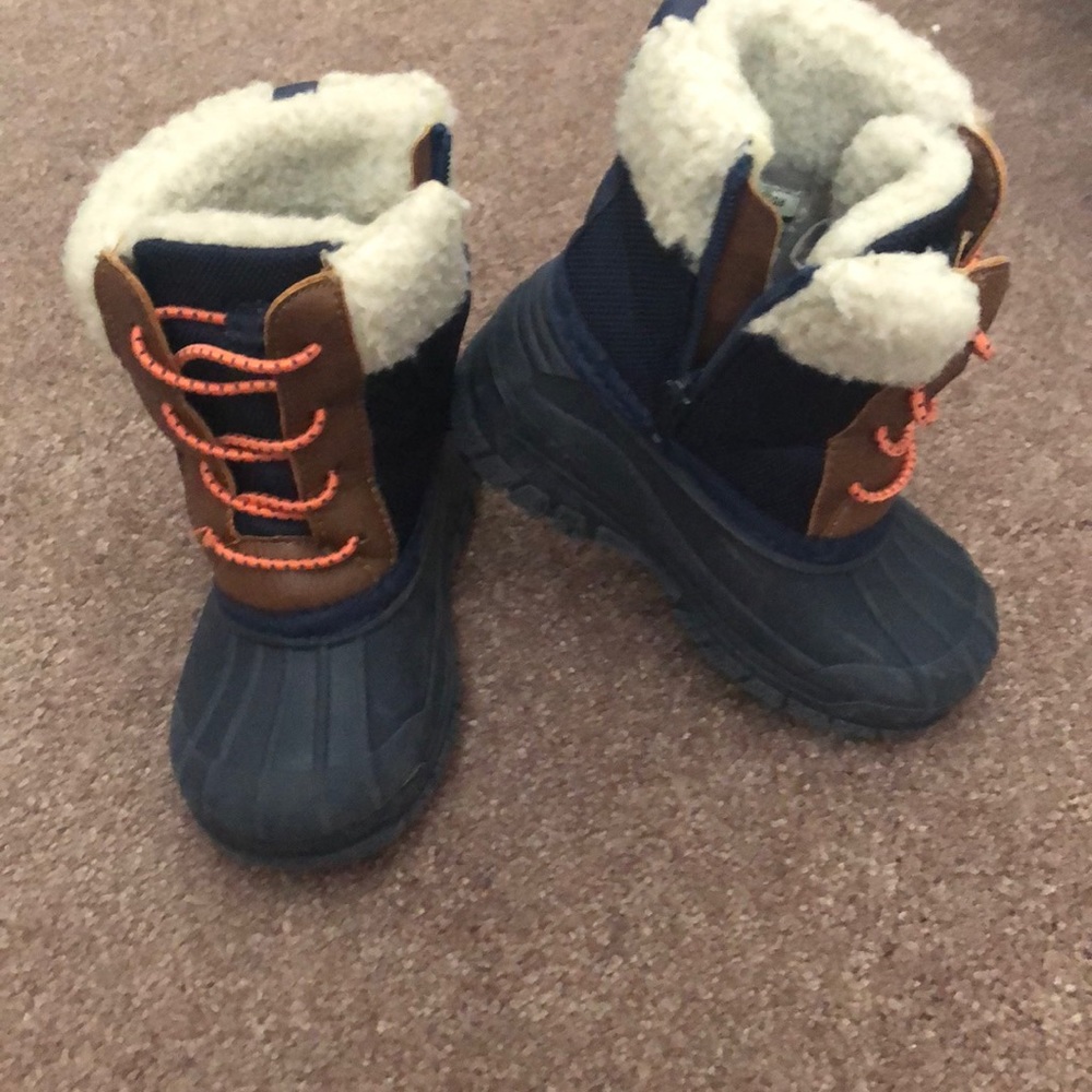 Toddler size 7 snow boots !!!